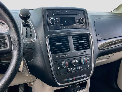 Used 2011 Dodge Grand Caravan Express FWD image 13