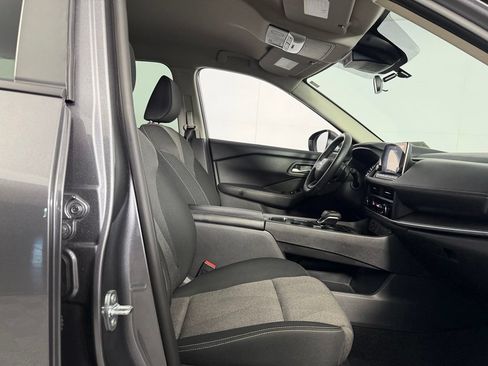 Used 2025 Nissan Rogue SV FWD image 28