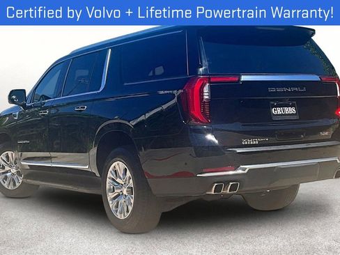 Used 2025 GMC Yukon XL Denali AWD/4WD image 16