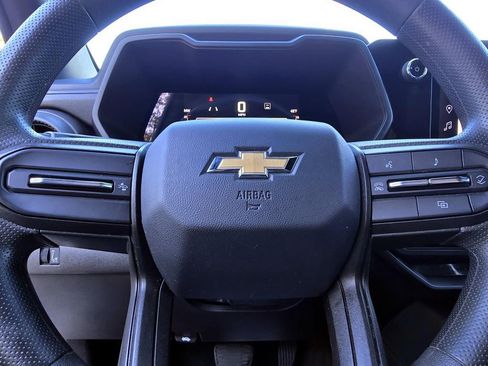 Used 2023 Chevrolet Colorado W/T image 13