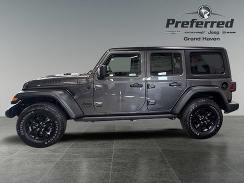 Used 2021 Jeep Wrangler Unlimited Sport AWD/4WD image 10