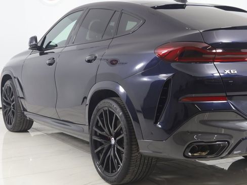 Used 2022 BMW X6 M50i w/ Executive Package image 27