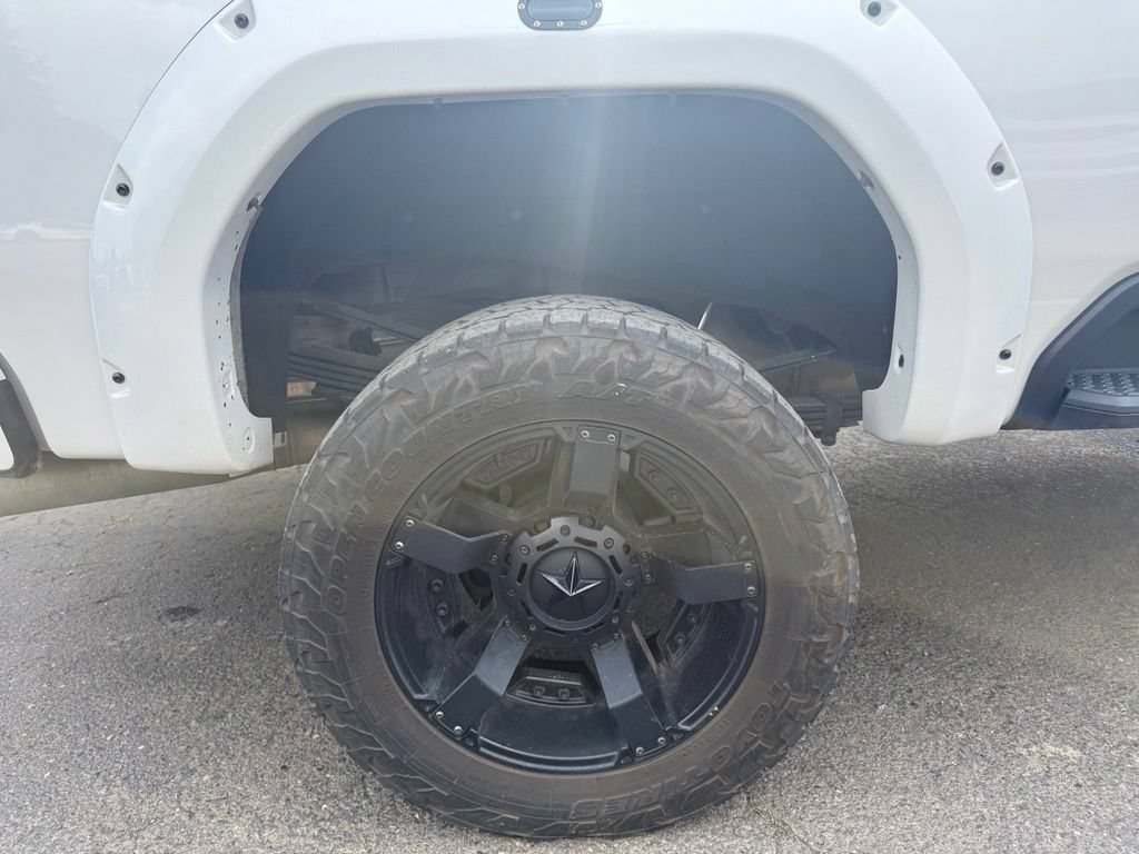 Used 2024 GMC Sierra 3500 Denali Ultimate AWD/4WD image 4