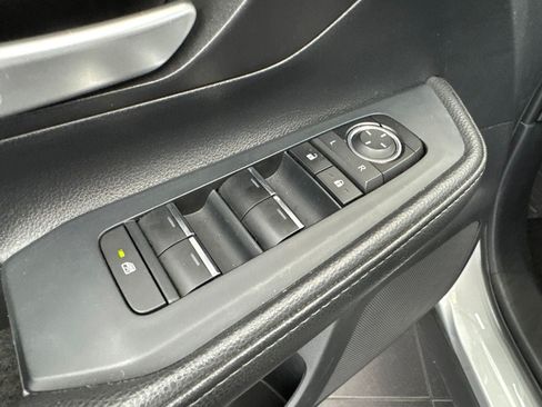 Used 2025 Toyota Grand Highlander AWD image 37