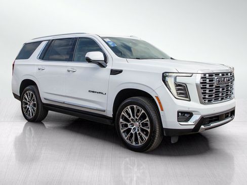 Used 2025 GMC Yukon Denali w/ Denali Reserve Package AWD/4WD image 7