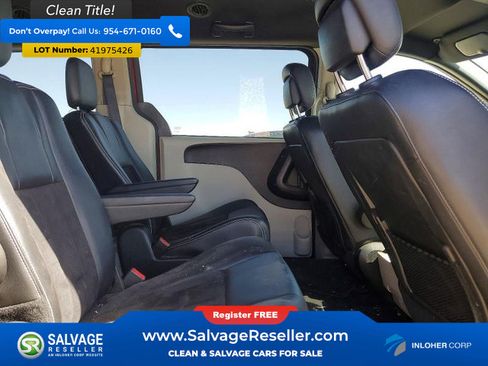 Used 2019 Dodge Grand Caravan SXT FWD image 15