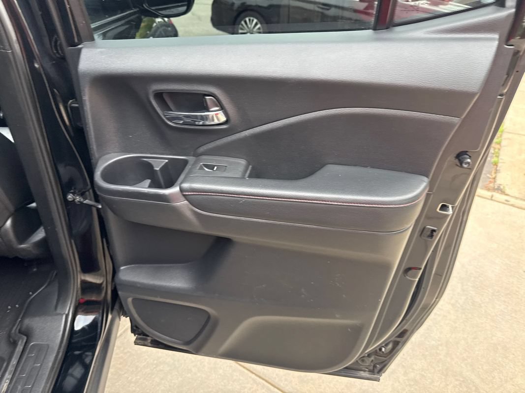 Used 2018 Honda Ridgeline Black Edition image 14