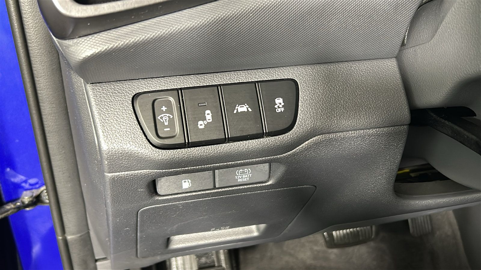 Used 2020 Hyundai Ioniq SE FWD image 23