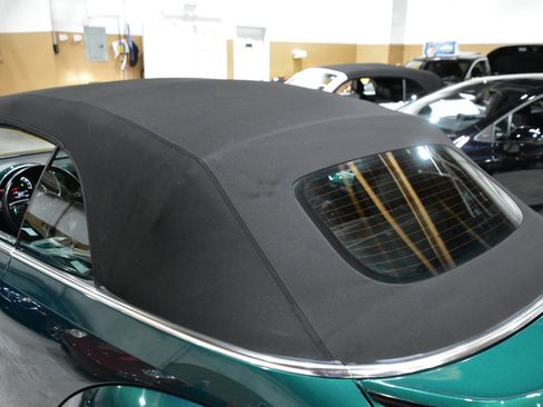 Used 2018 Volkswagen Beetle 2.0T image 12