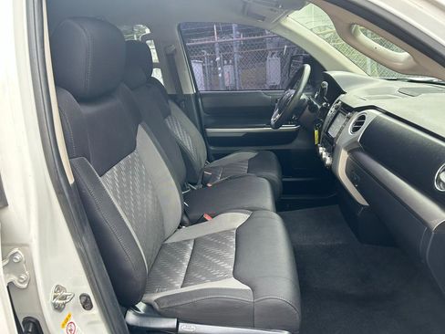 Used 2018 Toyota Tundra SR5 AWD/4WD image 15