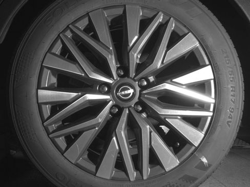 Used 2025 Nissan Altima 2.5 SV FWD image 17
