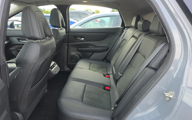 Used 2024 Nissan Ariya AWD image 9
