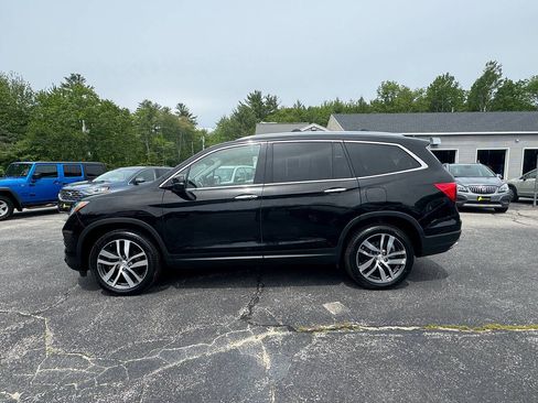 Used 2017 Honda Pilot Touring image 14