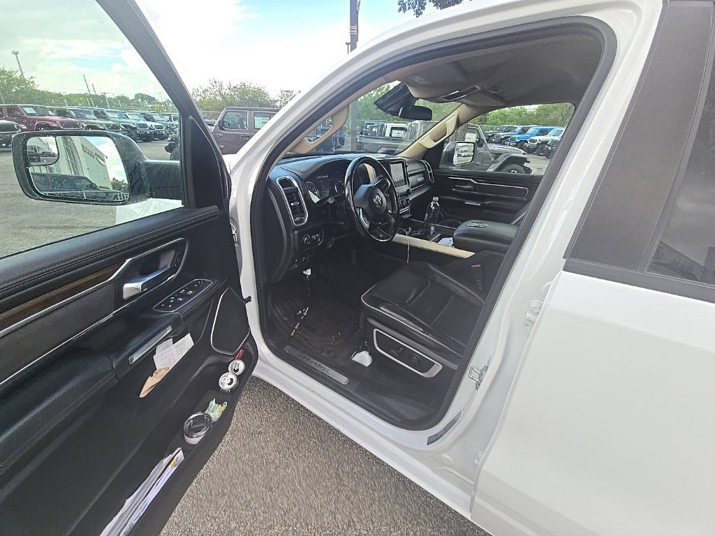 Used 2021 RAM 1500 Laramie AWD/4WD image 15
