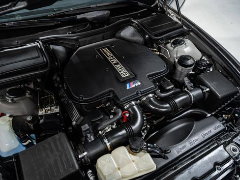 Used 2003 BMW M5 image 36
