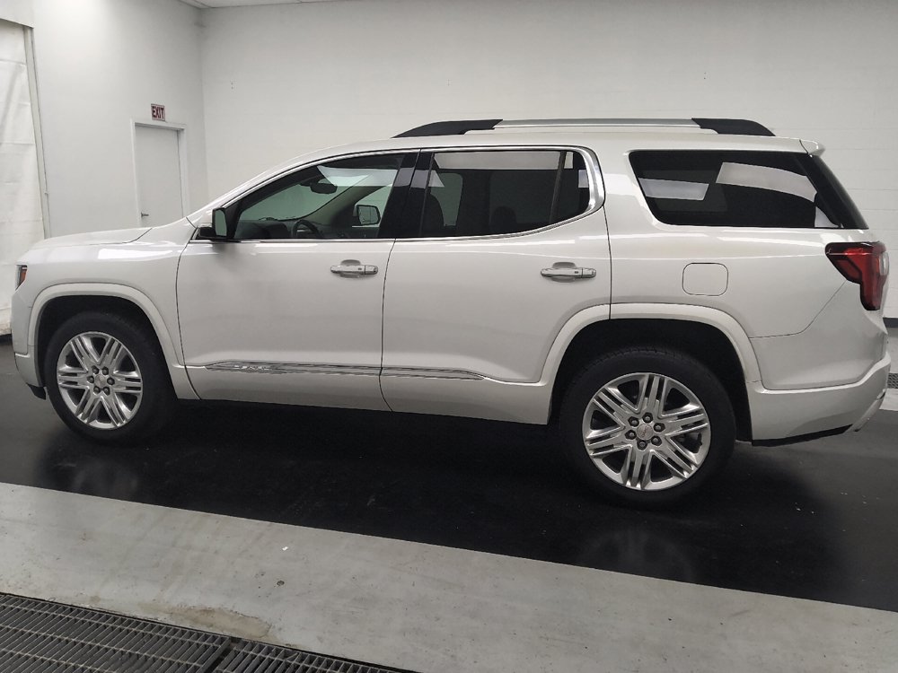 Used 2020 GMC Acadia Denali w/ Technology Package FWD image 3