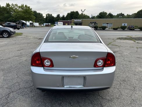 Used 2010 Chevrolet Malibu LS FWD image 4