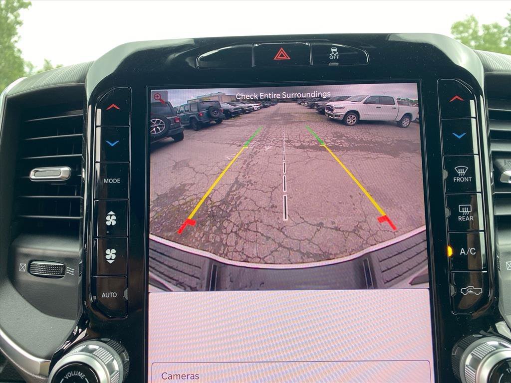 New 2026 RAM 2500 Big Horn AWD/4WD image 12