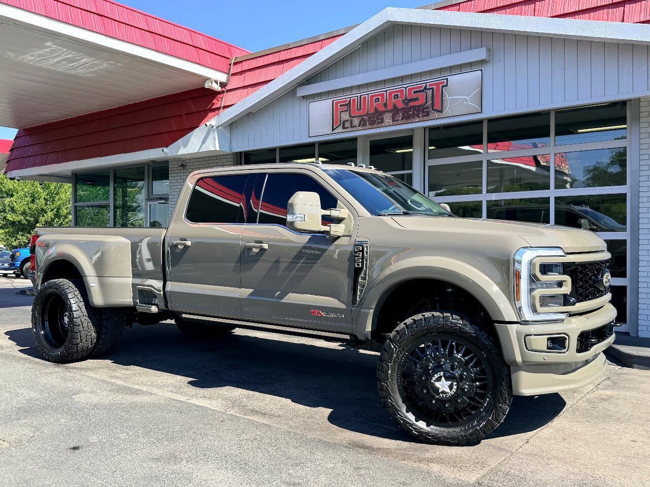 Used 2026 Ford F450 Platinum w/ Platinum Plus Package AWD/4WD image 1