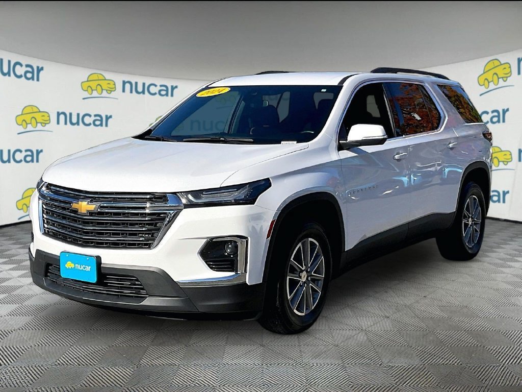 Used 2024 Chevrolet Traverse Limited LT AWD/4WD image 3