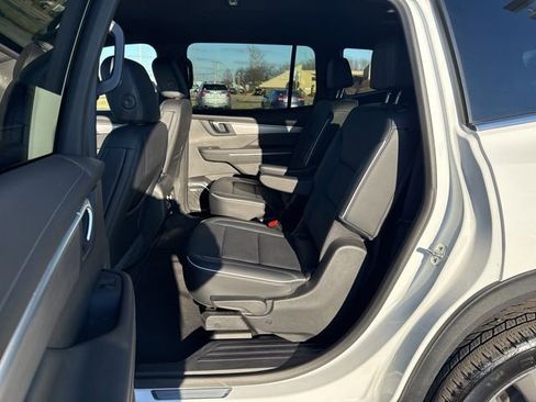 Certified 2025 Buick Enclave Preferred image 21