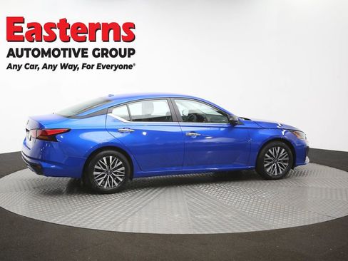 Used 2025 Nissan Altima 2.5 SV FWD image 42