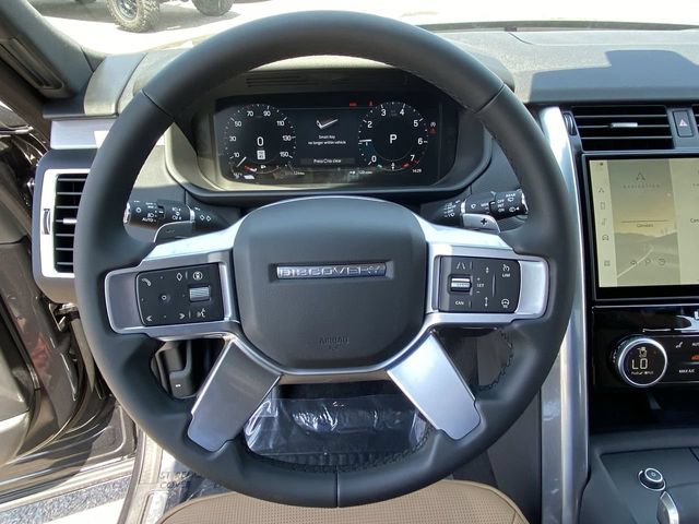 New 2025 Land Rover Discovery Dynamic SE AWD/4WD image 7