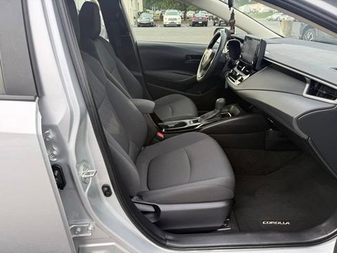 Used 2022 Toyota Corolla LE w/ Carpet Mat Package (TMS) FWD image 24