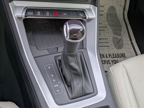 Used 2025 Audi Q3 2.0T Premium Plus w/ Premium Plus Package image 13