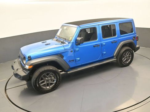 Used 2025 Jeep Wrangler Unlimited Sport AWD/4WD image 41