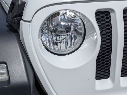 Used 2023 Jeep Wrangler Sport AWD/4WD image 10