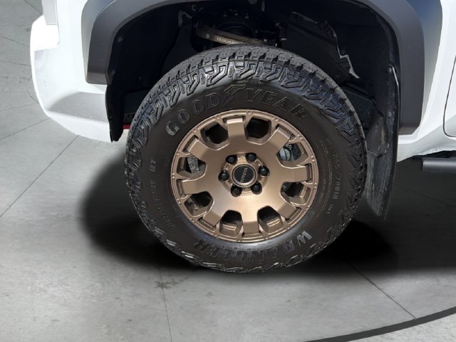 Used 2025 Toyota Tacoma 4x4 Double Cab Hybrid image 29