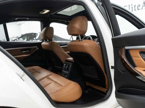 Used 2017 BMW 330e image 13