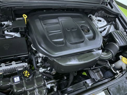 Used 2019 Jeep Grand Cherokee Altitude image 17