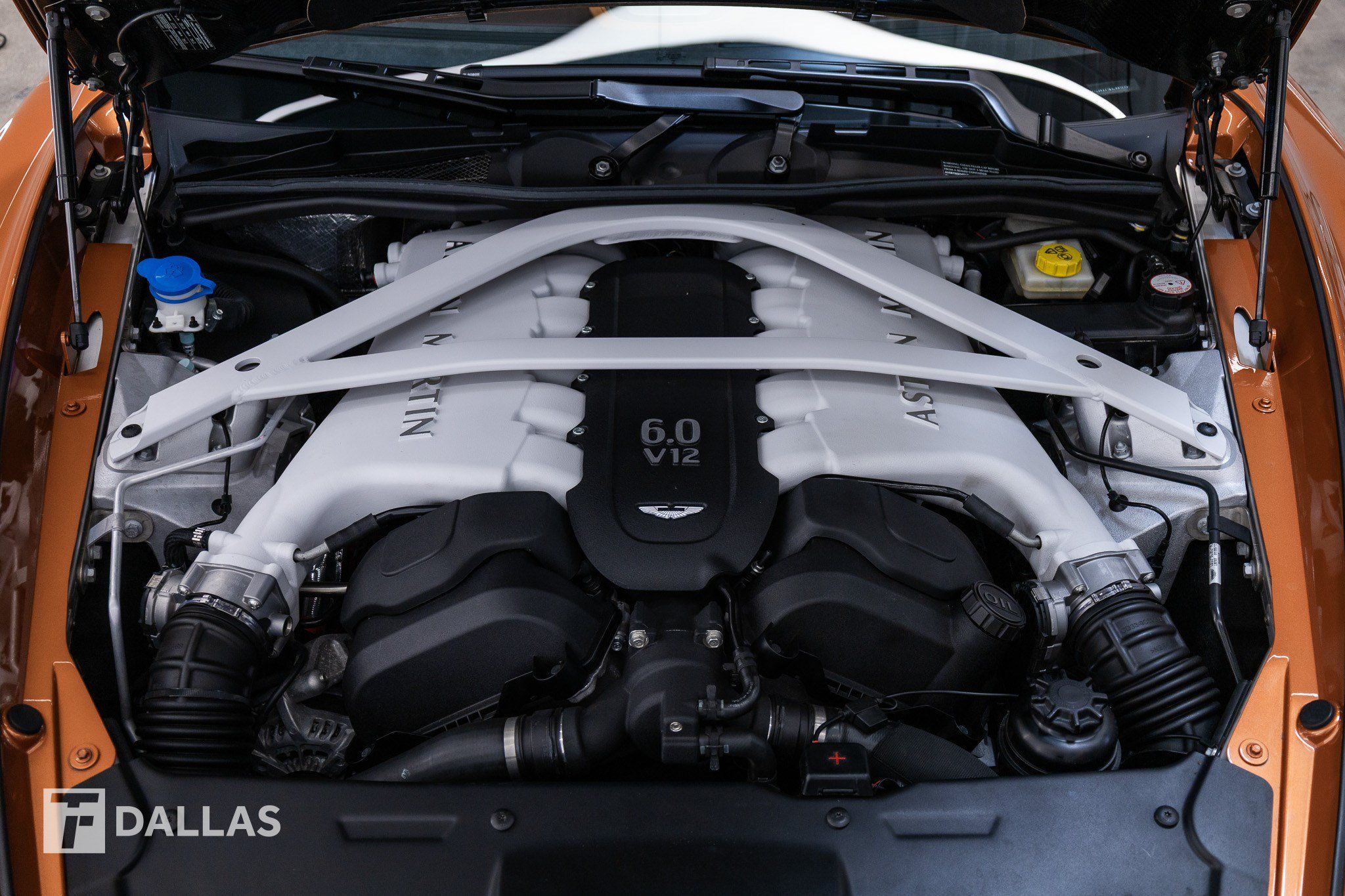 Used 2014 Aston Martin Vanquish Coupe RWD image 7