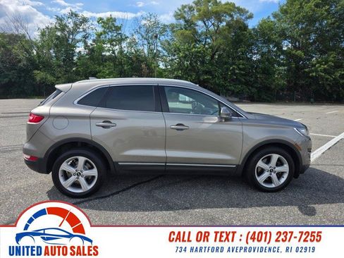 Used 2017 Lincoln MKC Premiere AWD/4WD image 6