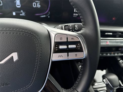 Used 2025 Kia Telluride S AWD/4WD image 20