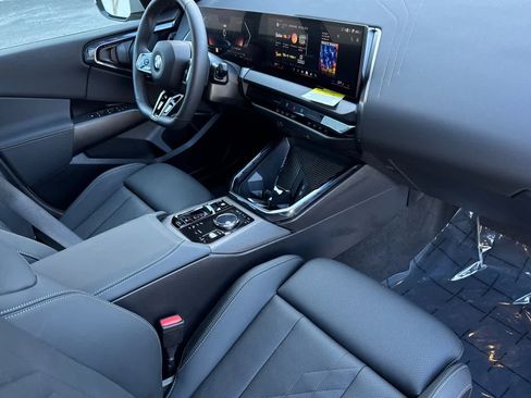 Used 2025 BMW X3 xDrive30i w/ Premium Package image 17