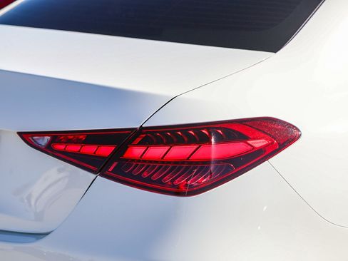 Used 2023 Mercedes-Benz C 300 Sedan image 9