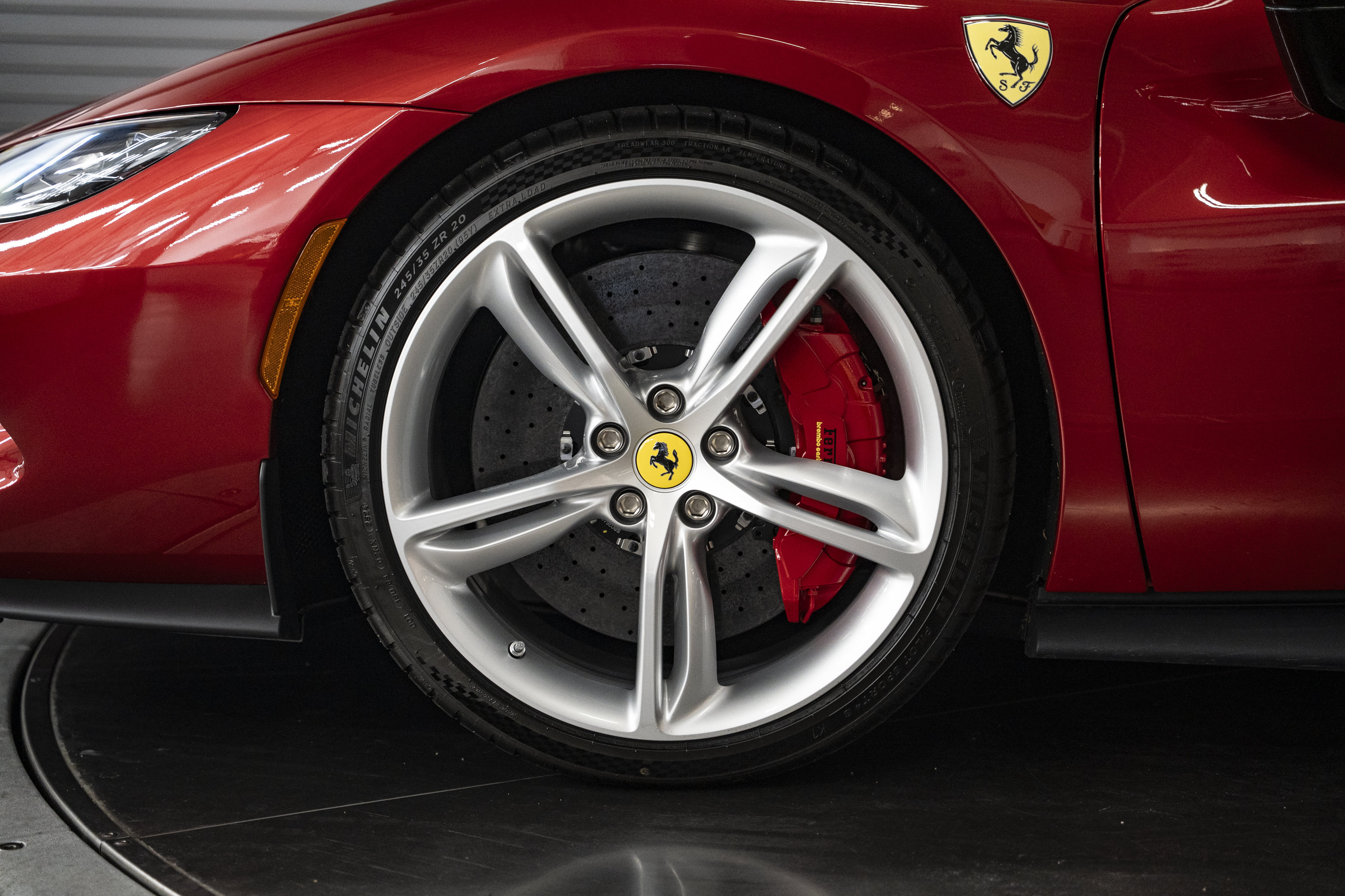 Used 2025 Ferrari 296 GTS RWD image 18