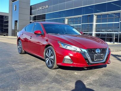 Used 2022 Nissan Altima 2.5 SV