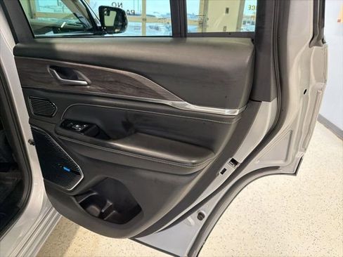 Used 2022 Jeep Grand Cherokee Overland image 51