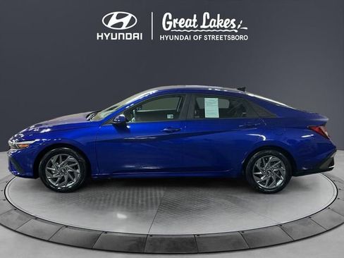 Used 2024 Hyundai Elantra SEL FWD image 3
