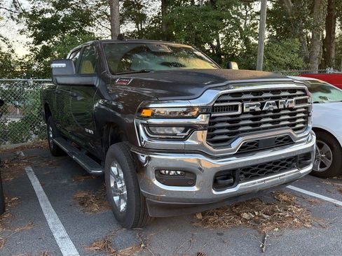 Used 2026 RAM 2500 Big Horn AWD/4WD image 3