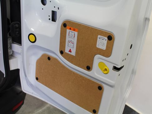 Used 2023 Ford Transit Connect XLT image 29