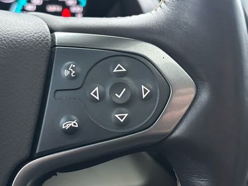 Used 2017 Chevrolet Suburban Premier image 20