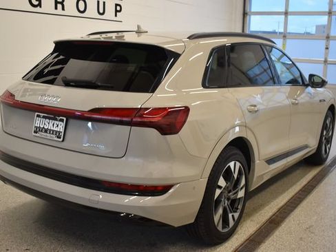 Used 2021 Audi e-tron Premium w/ Convenience Plus Package AWD/4WD image 4