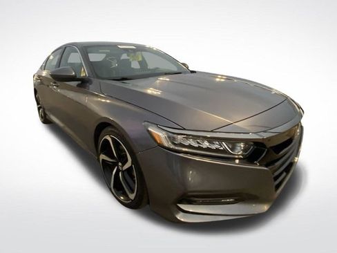 Used 2018 Honda Accord Sport image 13