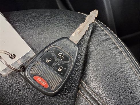 Used 2017 Jeep Wrangler Unlimited Sahara w/ Connectivity Group image 13