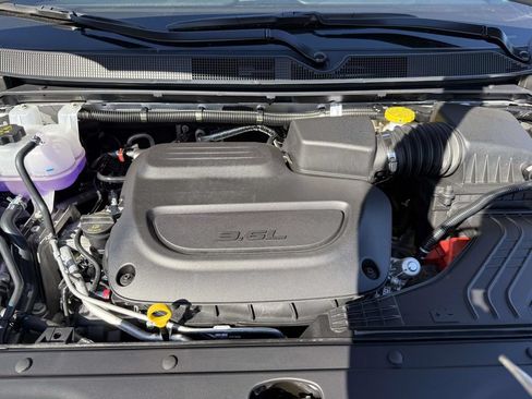 New 2026 Chrysler Pacifica Pinnacle FWD image 13